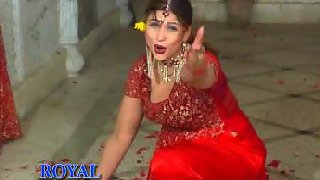 Mature tawaif dancing